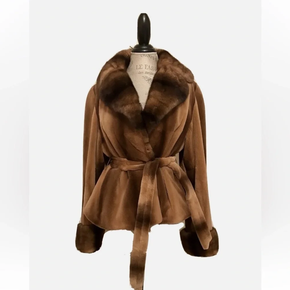 LIKE NEW Sable mink coat from Saks Fifth Avenue - Picture 1 of 8